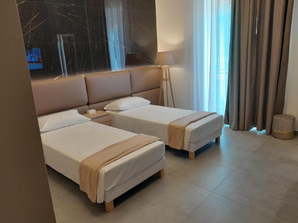 Baaria House Hotel Барчеллона-Поццо-ді-Готто Екстер'єр фото
