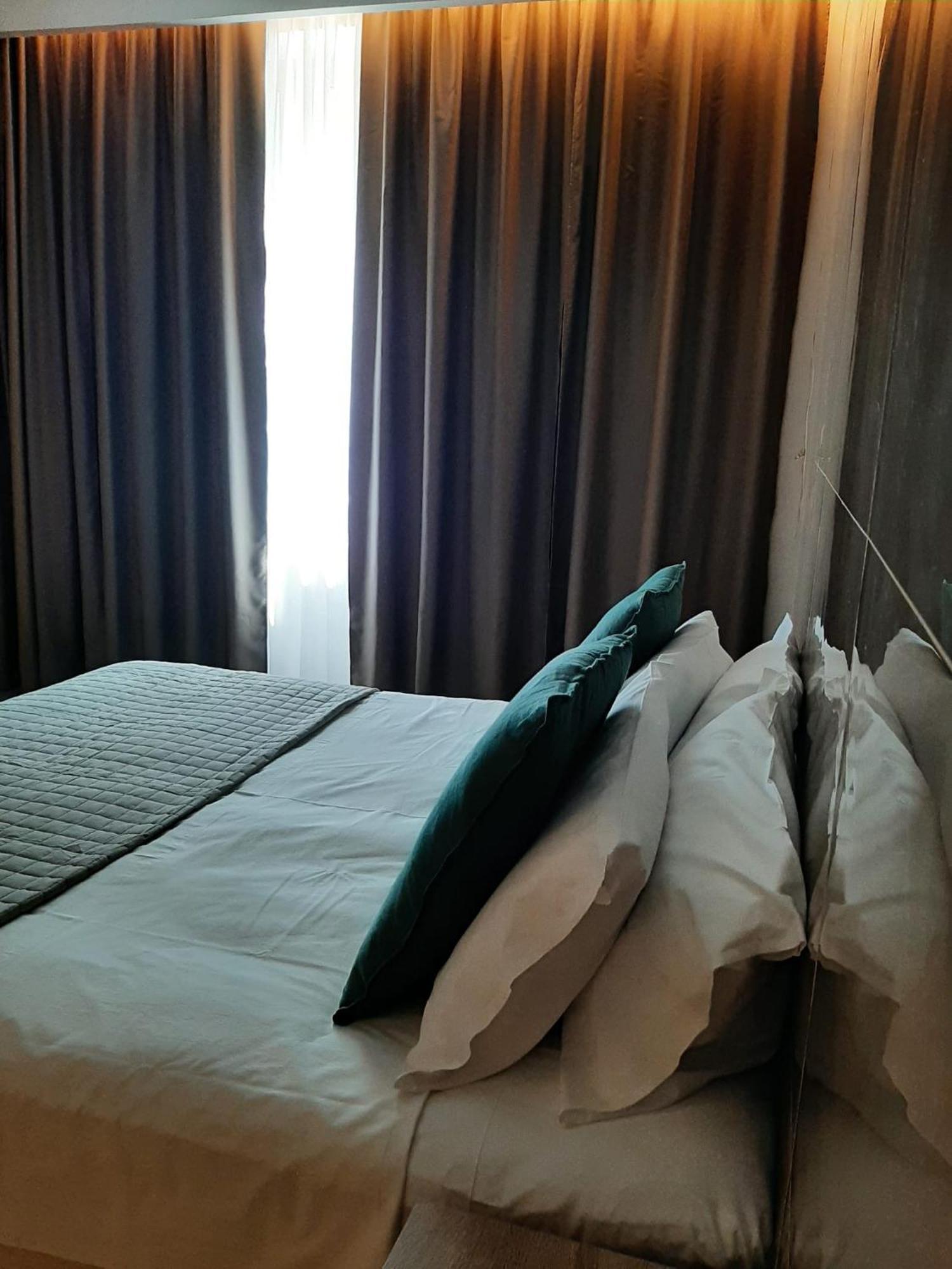 Baaria House Hotel Барчеллона-Поццо-ді-Готто Екстер'єр фото