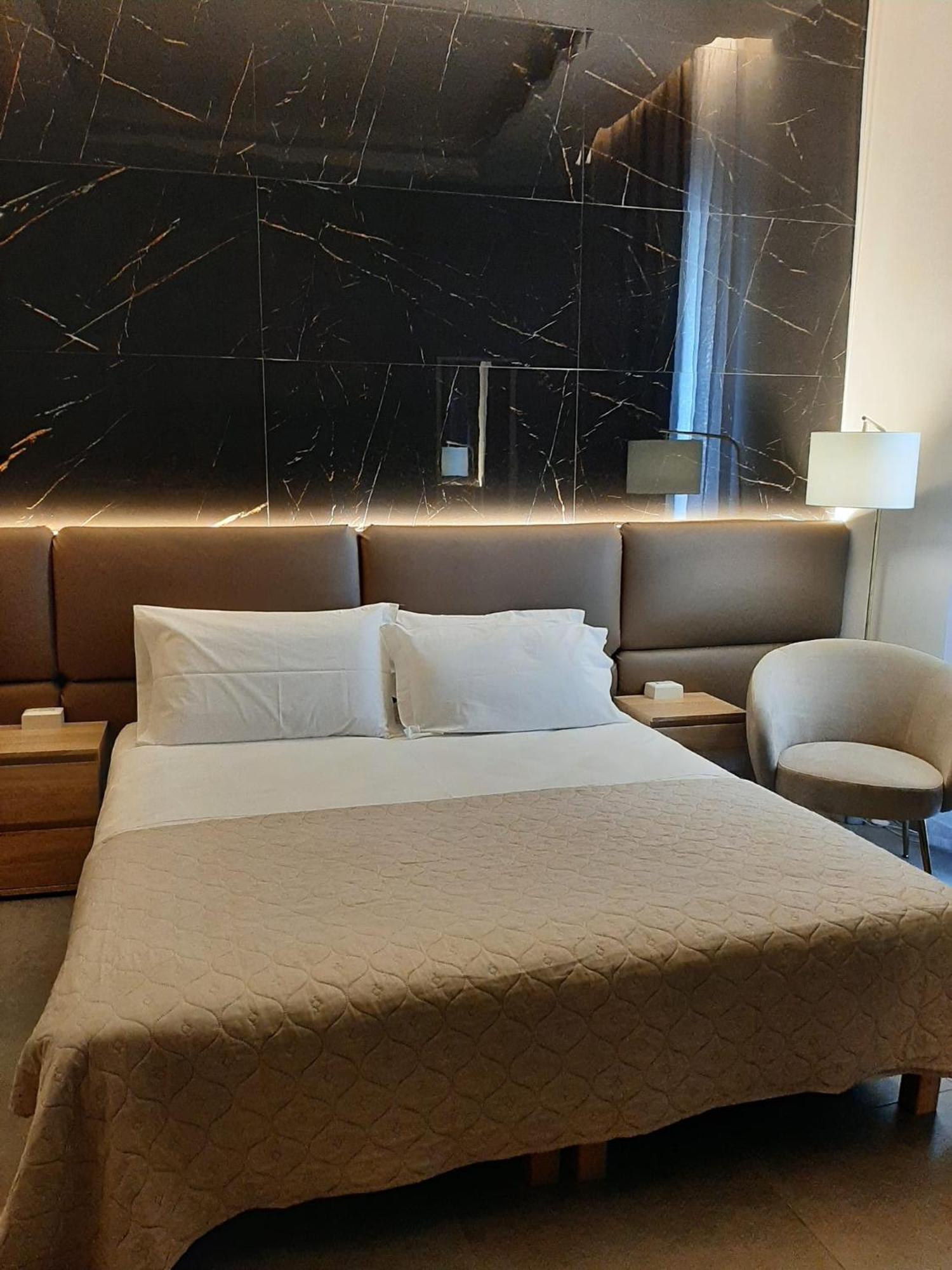 Baaria House Hotel Барчеллона-Поццо-ді-Готто Екстер'єр фото